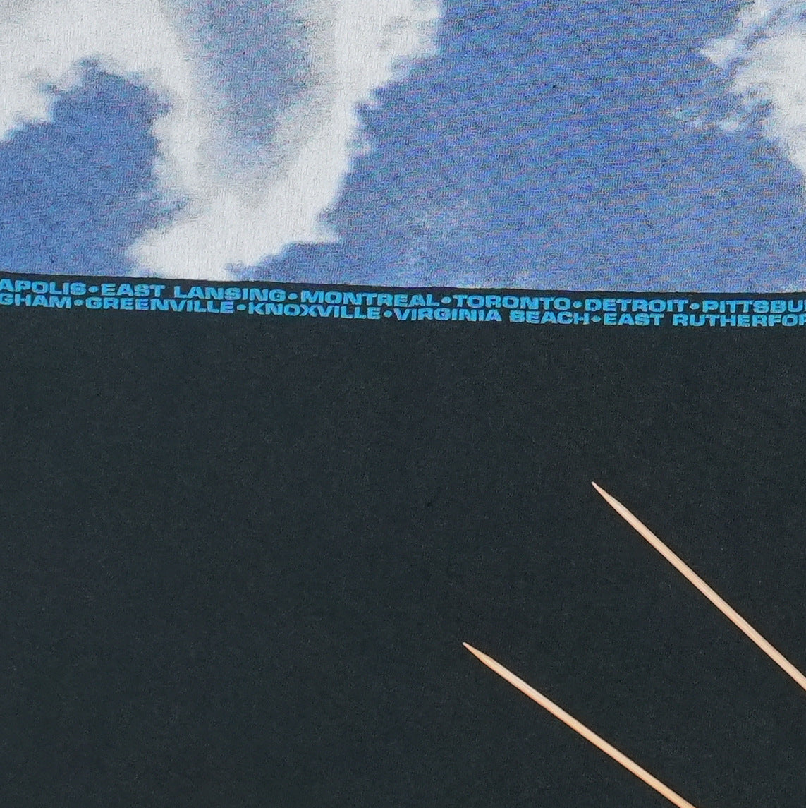 1998 Pearl Jam Yield Tour Shirt Detail