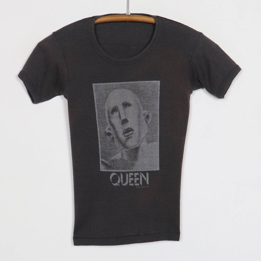1977 Queen News Of The World Shirt