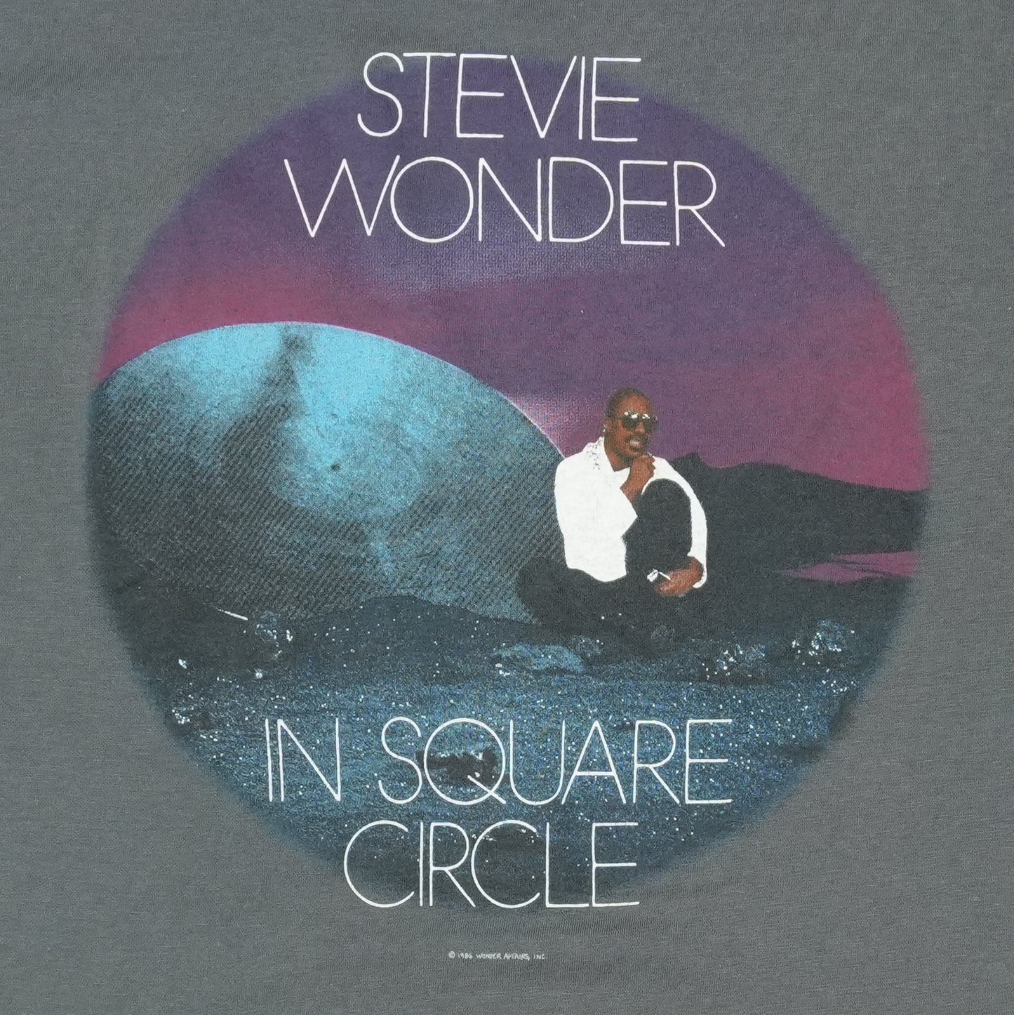 1986 Stevie Wonder In Square Circle Shirt Detail