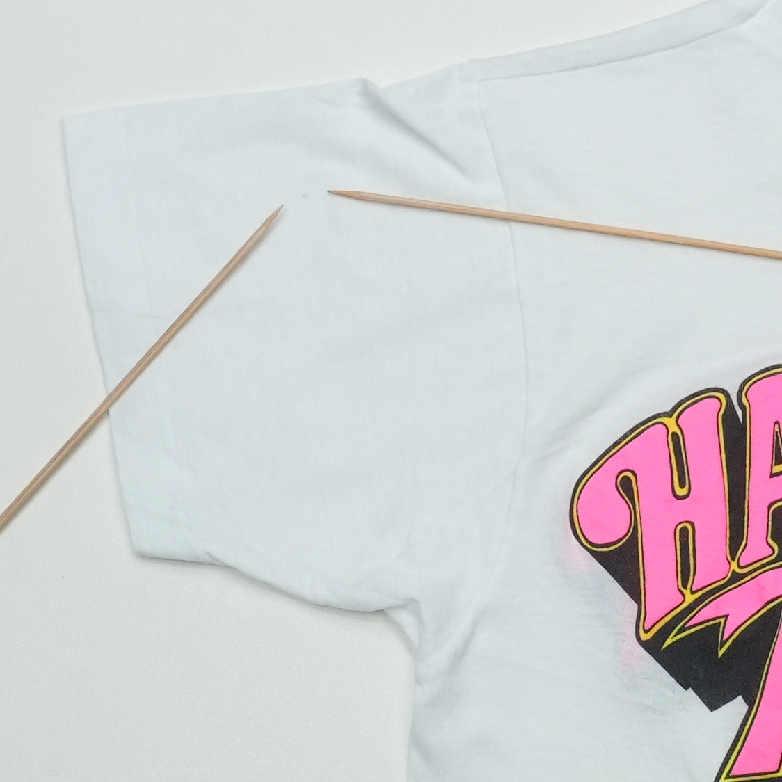 1980s Hawaiian Tropic Shirt Detail