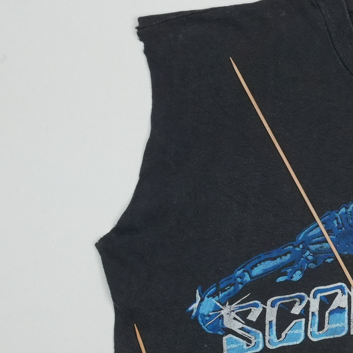 1990s Scorpions Sleeveless Shirt Detail 4