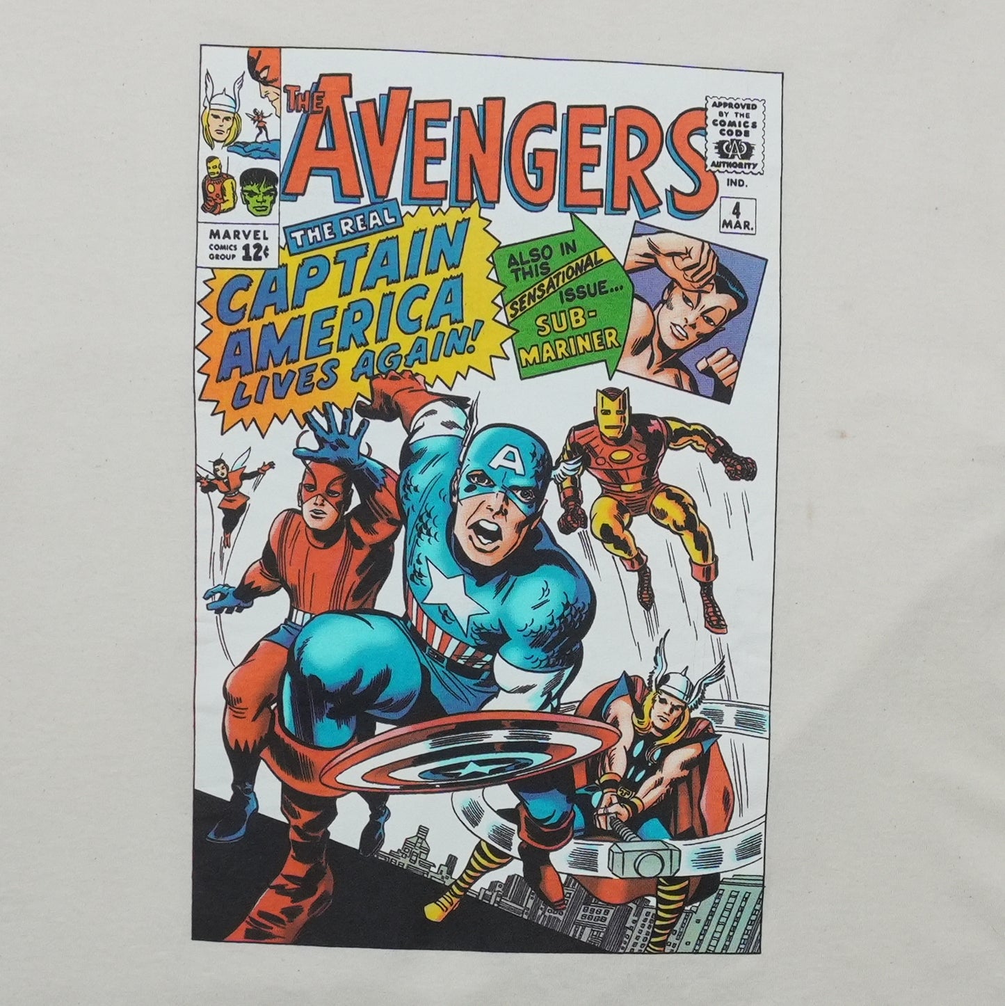 1990s Marvel Avengers Captain America Comic Cover Shirt Detail