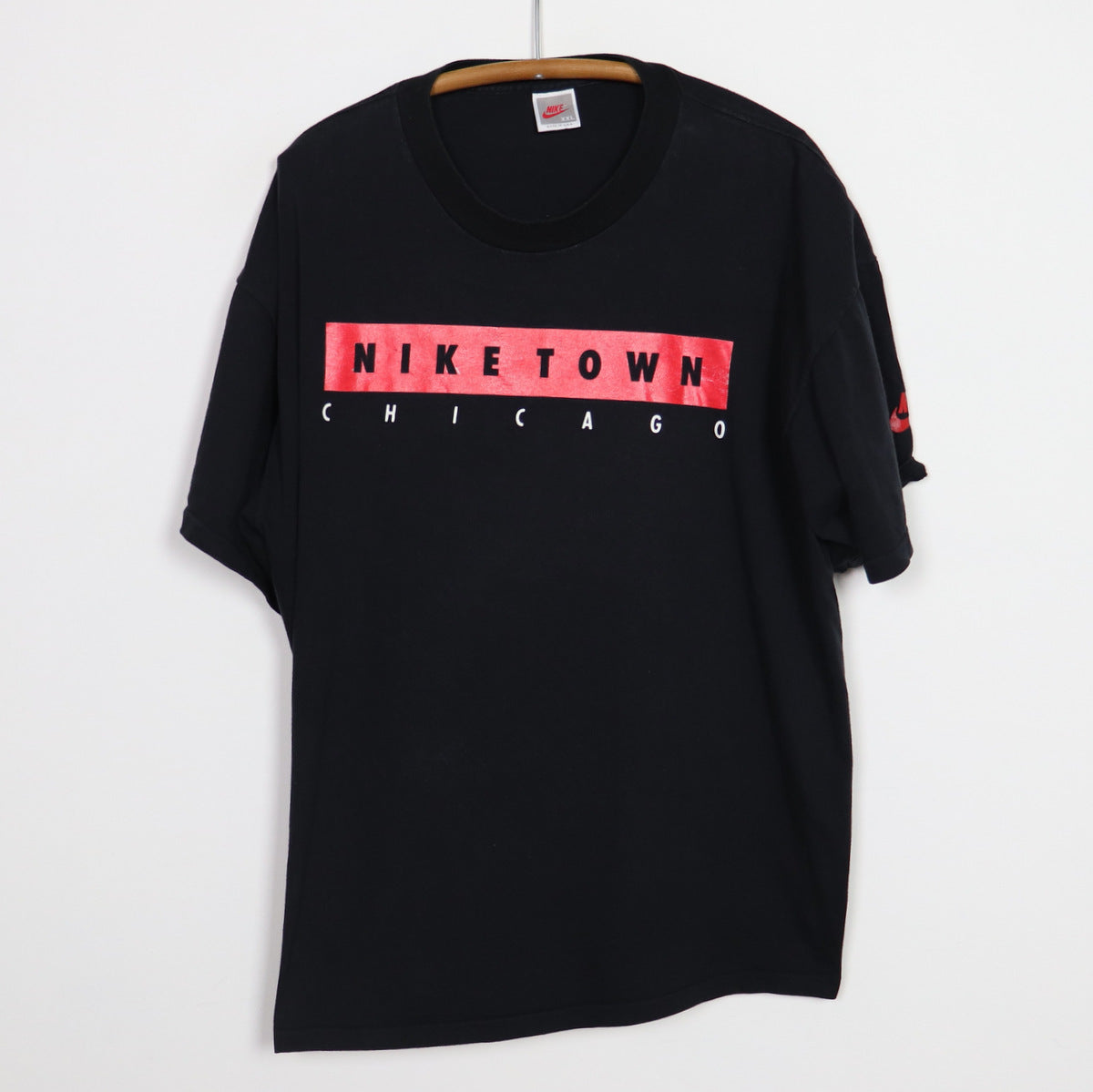 1990s Niketown Chicago Shirt – WyCo Vintage